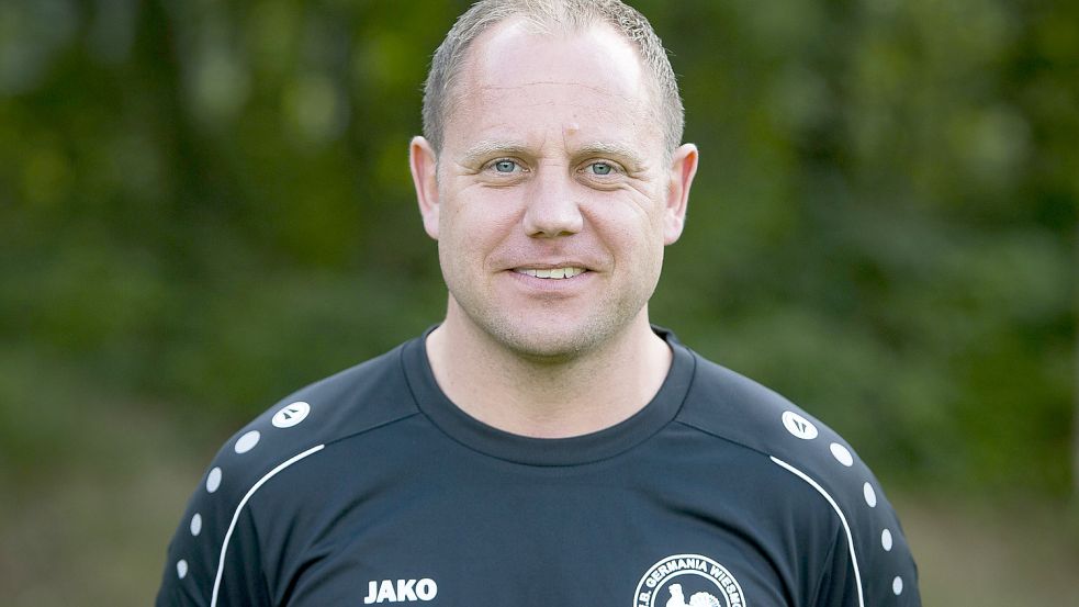 Wiesmoors Trainer Frank Löning zeigte als Innenverteidiger gegen Firrel eine starke Leistung. Foto: Doden