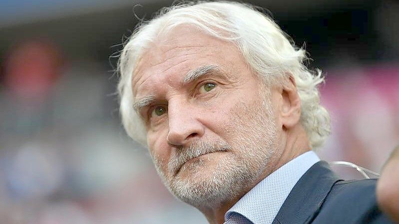 Nimmt den DFB in die Pflicht: Leverkusen-Sportchef Rudi Völler. Foto: Lino Mirgeler/dpa