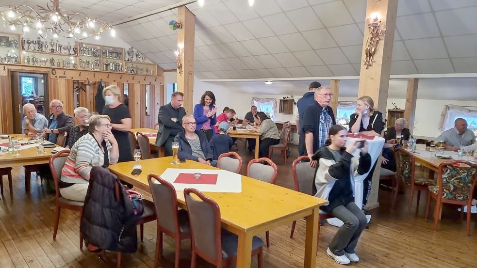 Die Ergebnisse aus der Samtgemeinde Hesel hatte die Verwaltung am Sonntag im Jägerstübchen in Brinkum präsentiert. Foto: Stromann