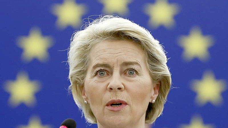 Ursula von der Leyen, Präsidentin der Europäischen Kommission, äußert sich zur Lage der EU. Foto: Philipp von Ditfurth/dpa