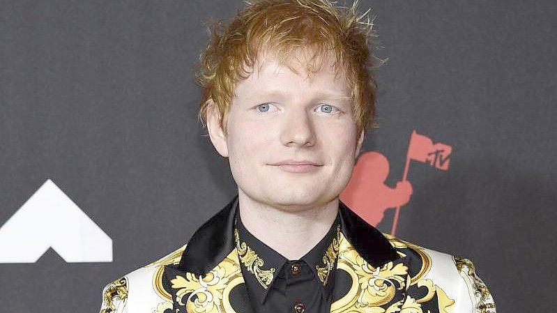 Ed Sheeran erzählt davon, was hinter den Kulissen passiert. Foto: Evan Agostini/Invision via AP/dpa