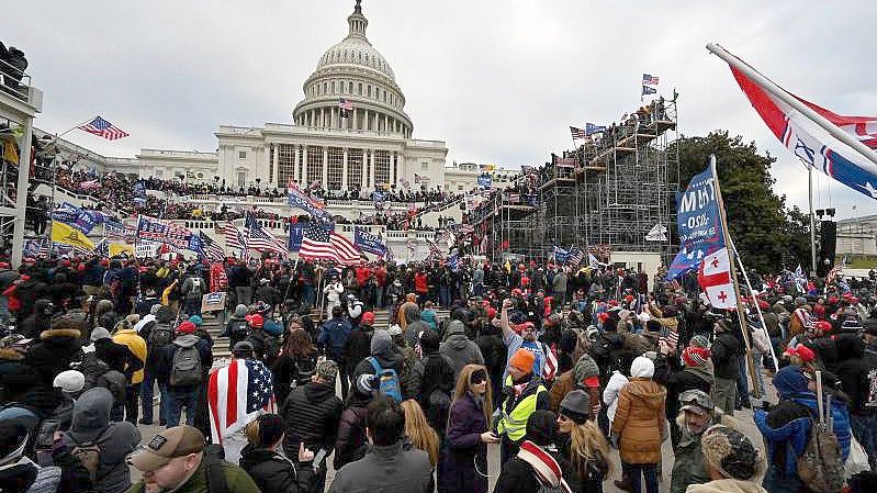 Anhänger von US-Präsident Donald Trump stürmten im Januar das US-Kapitol. Foto: Essdras M. Suarez/ZUMA Wire/dpa