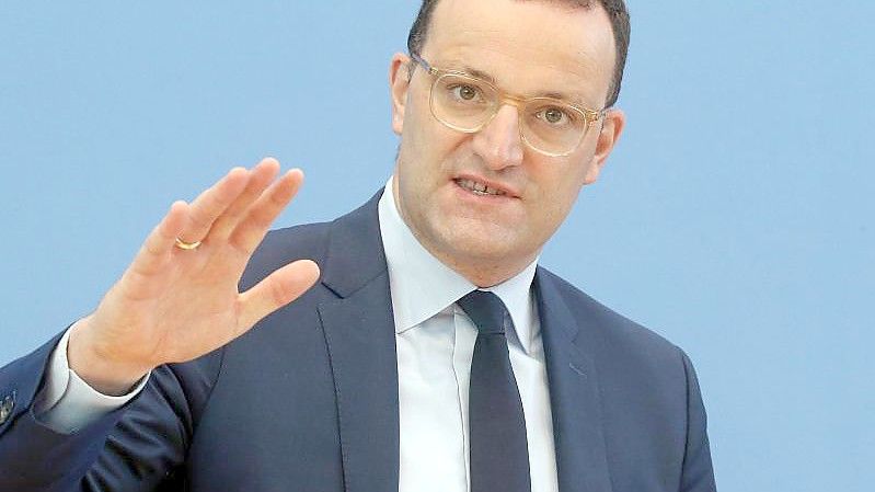 Gesundheitsmininster Spahn will im Südosten noch deutlich höhere Impfquoten erreichen. Foto: Wolfgang Kumm/dpa