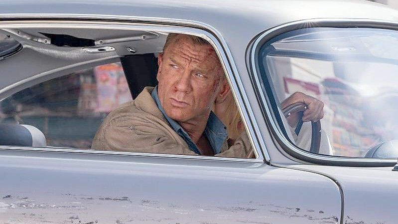 Ab dem 30. September ist Daniel Craig zum fünften und letzten Mal als James Bond im Kino zu sehen - in „Keine Zeit zu sterben“. Foto: Nicola Dove/EON Productions/Metro-Goldwyn-Mayer Studios/dpa