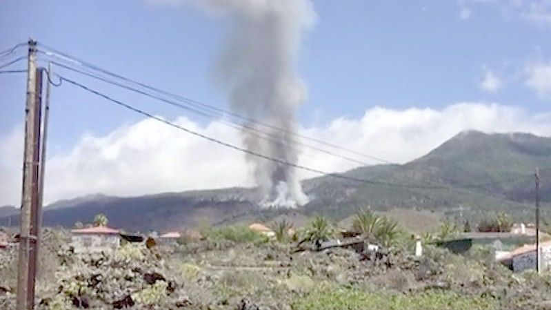 Auf der Kanareninsel La Palma ist ein Vulkan ausgebrochen. Foto: Carlota Manuela Martin Fuentes/AP/dpa