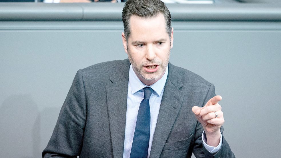 FDP-Fraktionsvize Christian Dürr sieht Scholz in der Verantwortung dafür, dass die Geldwäsche-Einheit FIU offenbar nicht schlagkräftig arbeitet. Foto: Foto: dpa/Kay Nietfeld