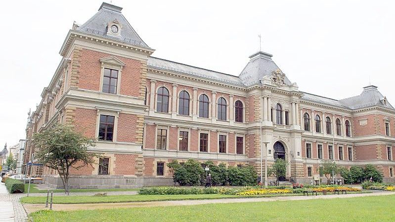 Das Gebäude des Amts- und Landgerichts in Zwickau. Foto: Sebastian Kahnert/dpa-Zentralbild/dpa