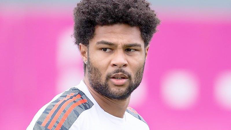 Serge Gnabry verhandelt mit dem FC Bayern über eine Vertragsverlängerung. Foto: Sven Hoppe/dpa