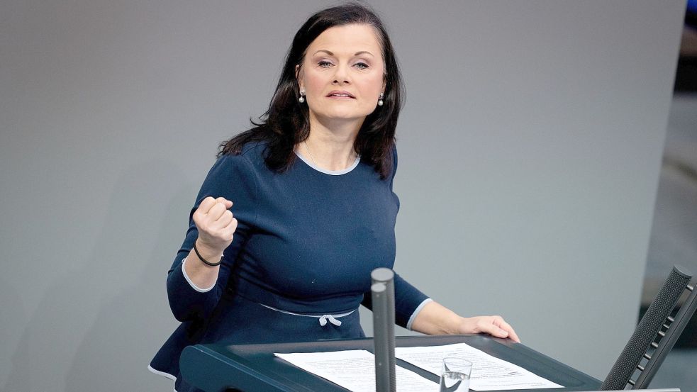 Gitta Connemann bei einer Rede im Bundestag. Am Dienstag übte sie deutlich Kritik an Armin Laschet. Foto: Nietfeld/DPA