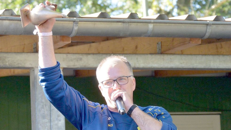 Ob Udo Tesch zum Termin „Frotzeln mit Harm“ die „Goldene Henne“ mitbringen wird, ist offen. Foto: Archiv