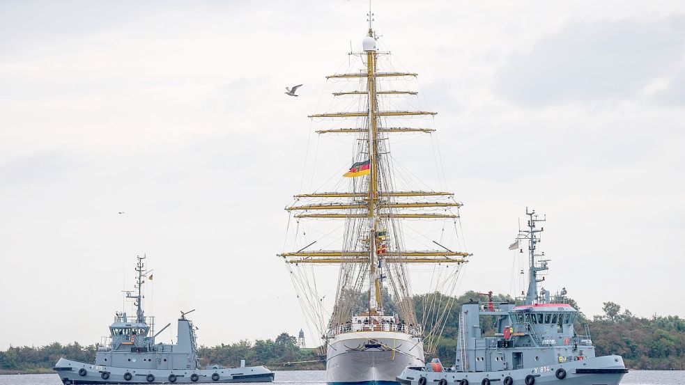 Rückgabe an die Deutsche Marine: das Segelschulschiff „Gorch Fock“ nach sechsjähriger Sanierung. Foto: Sina Schuldt/dpa