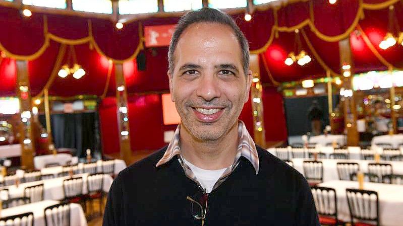 Starkoch Yotam Ottolenghi bei der Berlinale 2019. Foto: Jens Kalaene/dpa