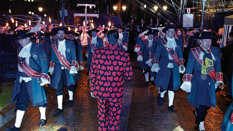 Traditionell findet der Rathaussturm in Papenburg auch am Sitz der Verwaltung statt – in diesem Jahr ist dies aufgrund von Bautätigkeiten aber nicht möglich. Foto: Müller/Archiv