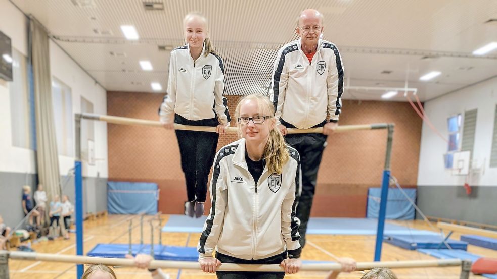 Der Stufenbarren ist einer von mehreren Geräten, die zum Training aufgebaut werden. Foto: Homes