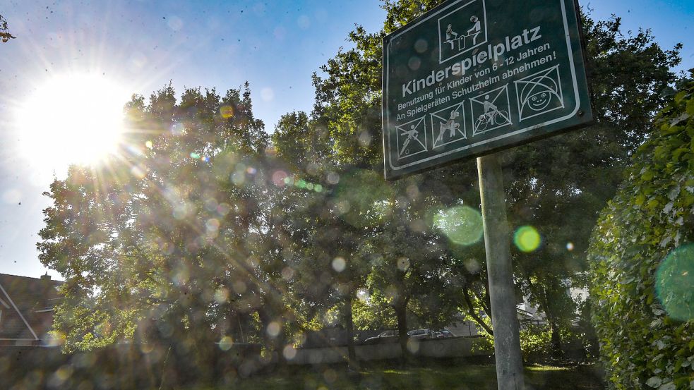 Der Kinderspielplatz im Fünftelweg war von einem Bauunternehmen als Ablage- und Abstellplatz genutzt worden. Bild: Ortgies