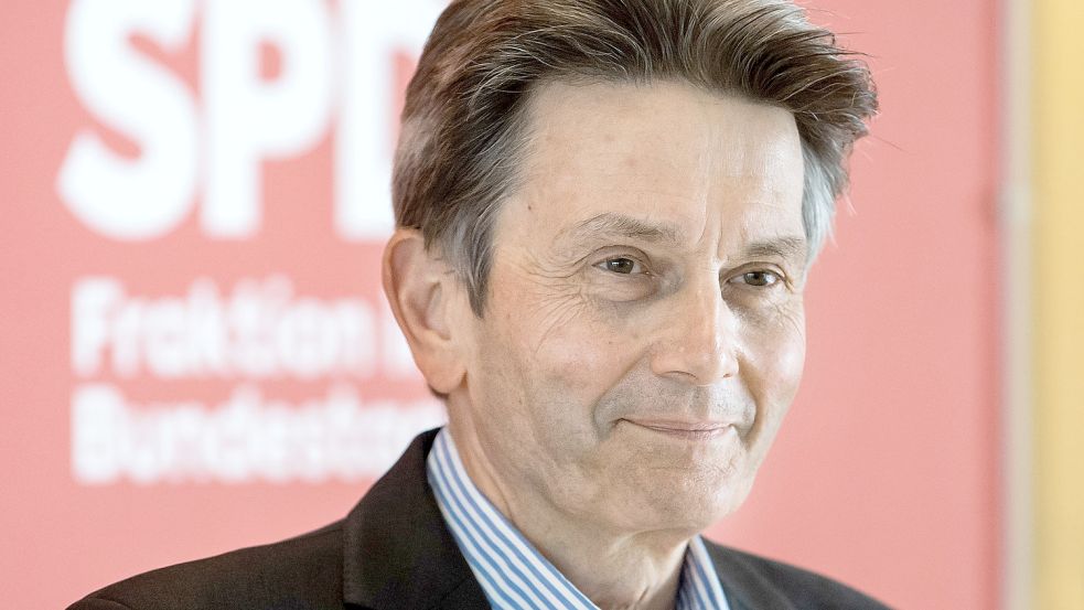 SPD-Fraktionschef Rolf Mützenich würde gern Bundestagspräsident werden. Doch dann wären alle fünf Top-Posten des Staates in Männerhand. Dagegen regt sich Protest. Foto: Bernd von Jutrczenka / dpa