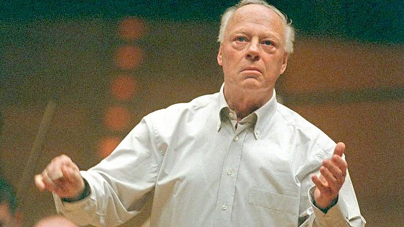 Der niederländische Dirigent Bernard Haitink ist tot. Foto: Hermann Wöstmann/dpa