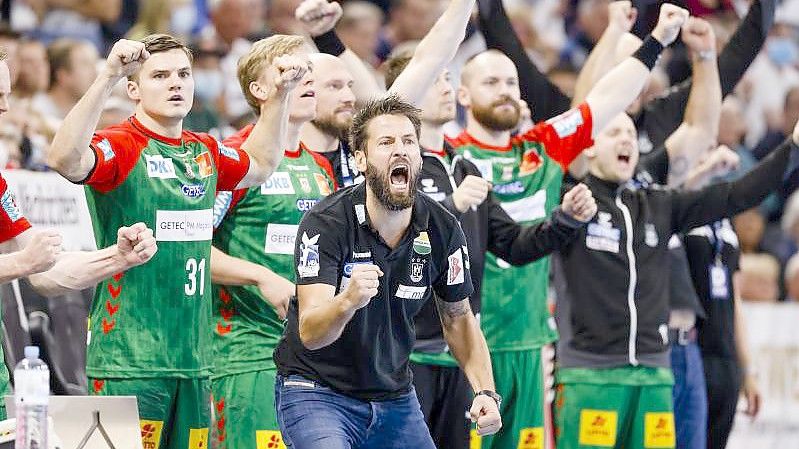 Der SC Magdeburg feierte beim THW Kiel den Sieg im Spitzenspiel der Handball-Bundesliga. Foto: Frank Molter/dpa