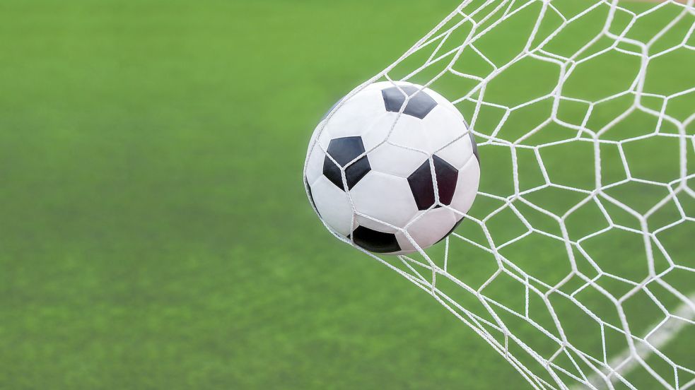 Beim Bezirksligaspiel in Meppen lag der Ball ständig im Netz. Foto: anekoho/Fotolia.com
