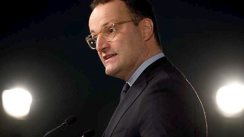 Bundesgesundheitsminister Spahn: „Auch ich sage beständig, wie viele andere auch, wir brauchen in Herbst und Winter weiterhin Vorsichtsmaßnahmen.“. Foto: Monika Skolimowska/dpa-Zentralbild/dpa