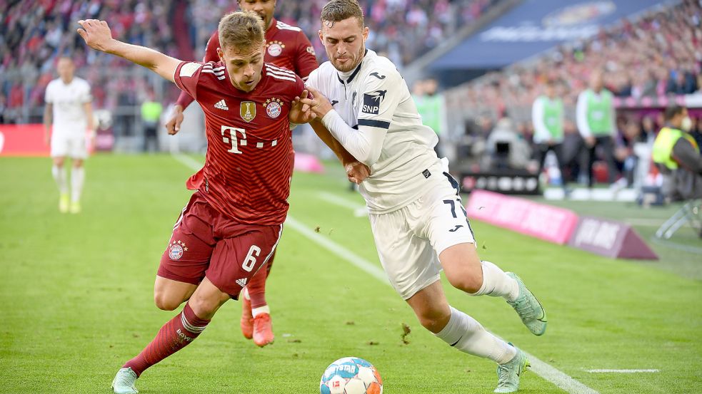Mit vollem Körpereinsatz unterwegs – zumindest im Spiel: Bayern-Profi Joshua Kimmich (hier gegen Hoffenheim). Foto: imago images/Jan Huebner