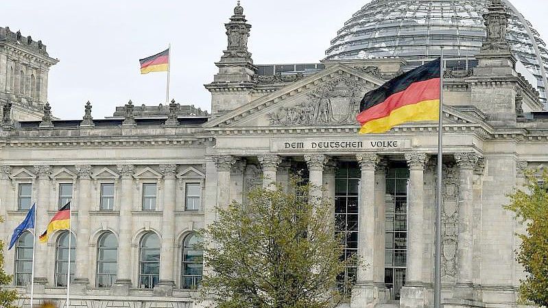 Mit seiner konstituierenden Sitzung nimmt der Bundestag heute seine Arbeit auf. Foto: Philipp Znidar/dpa