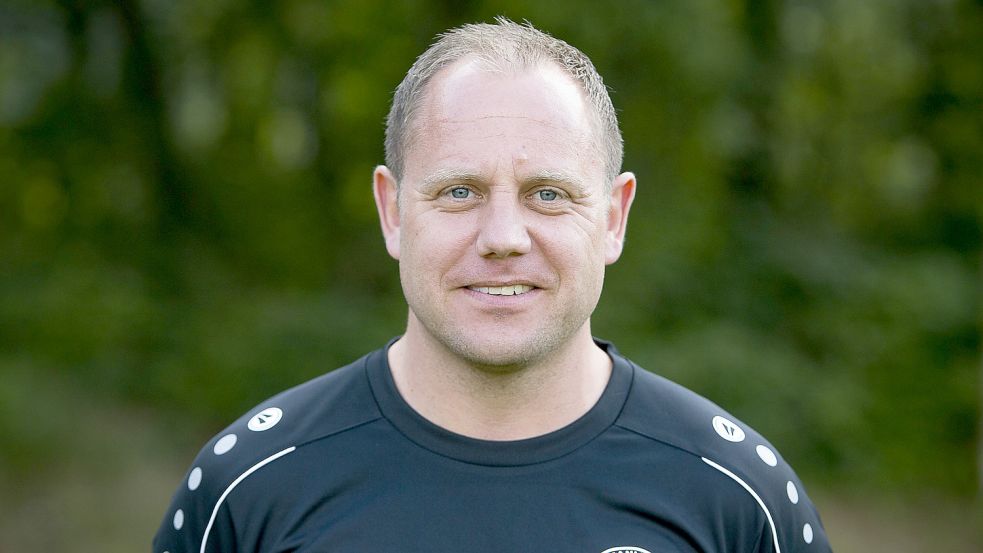 Der Wiesmoorer Trainer Frank Löning durfte mit dem Auftritt seines Teams zufrieden sein. Foto: Doden