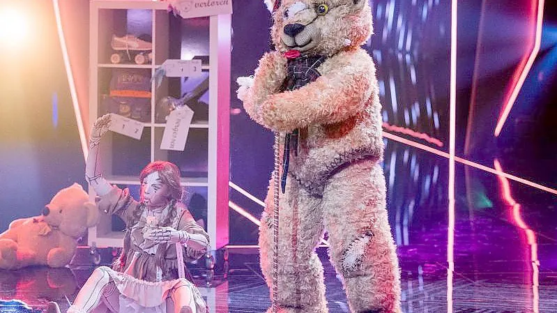 Die gute Nachricht: der Teddy ist wohlauf. Foto: Rolf Vennenbernd/dpa