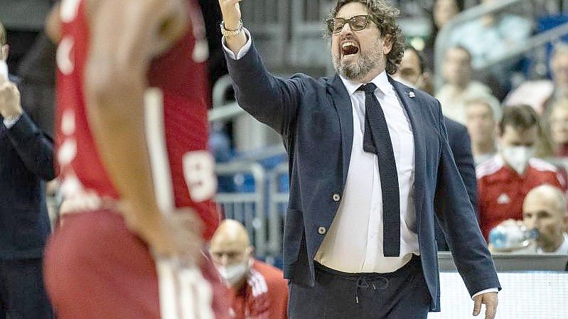 Headcoach Andrea Trinchieri und seine Bayern setzten sich in Bayreuth durch. Foto: Andreas Gora/dpa