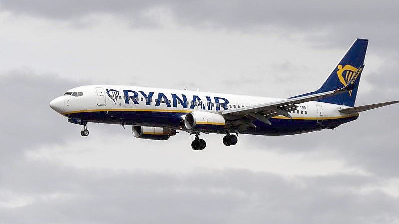 Ryanair peilt für das Jahr 100 Millionen Fluggäste an. Foto: Boris Roessler/dpa