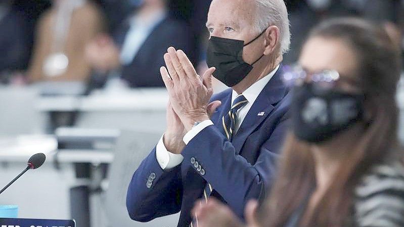 US-Präsident Joe Biden beim UN-Klimagipfel COP26 in Glasgow. Biden war direkt aus Rom vom G20-Gipfel zum Auftakt der Konferenz angereist. Foto: Erin Schaff/The New York Times via AP, Pool/dpa