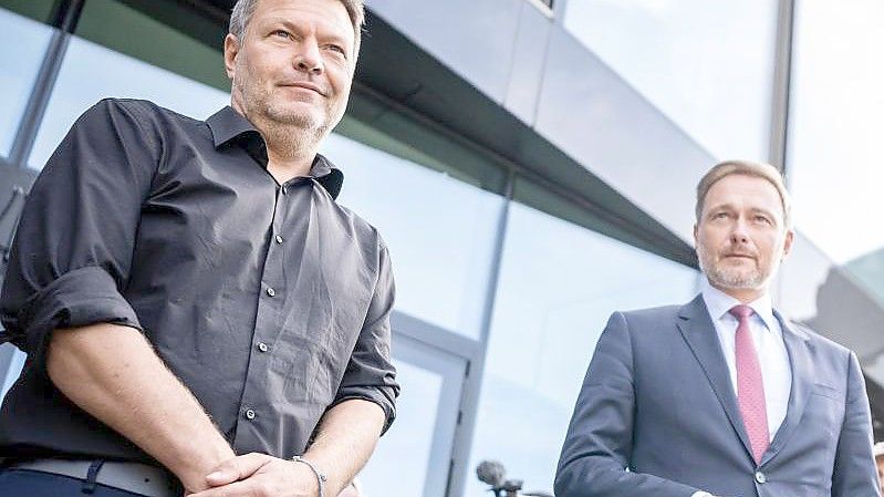 FDP-Chef Christian Lindner oder Grünen-Chef Robert Habeck: wer wird Bundesfinanzminister?. Foto: Michael Kappeler/dpa