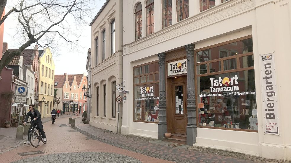 Das Gebäude mit der Krimi-Buchhandlung in der Leeraner Altstadt ist verkauft. Foto: Nording