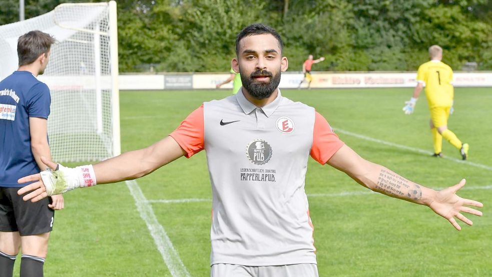 Im Trikot von Eintracht Nordhorn feiert Kamal Singh Tor um Tor. Foto: Wohlrab