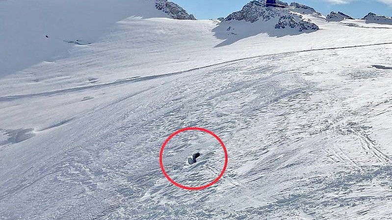 Blick auf die Unglücksstelle in Oberösterreich. Foto: ---/BERGRETTUNG HALLSTATT/dpa