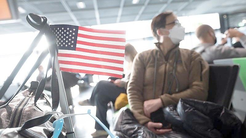 Rund 20 Monate nach dem coronabedingten Einreiseverbot für EU-Bürger kann man wieder nahezu ungehindert in die USA einreisen. Foto: Sebastian Gollnow/dpa