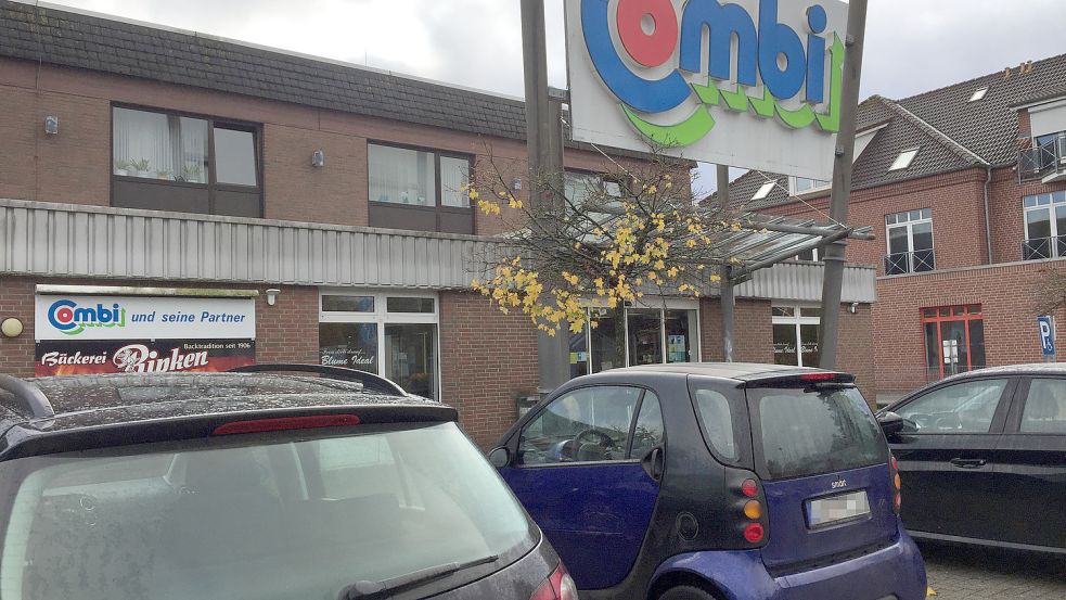 Dass der Combi-Markt in Remels in ein Verkaufszelt an der Schützenstraße umzieht, passiert jetzt voraussichtlich im Januar. Foto: Schneider-Berents