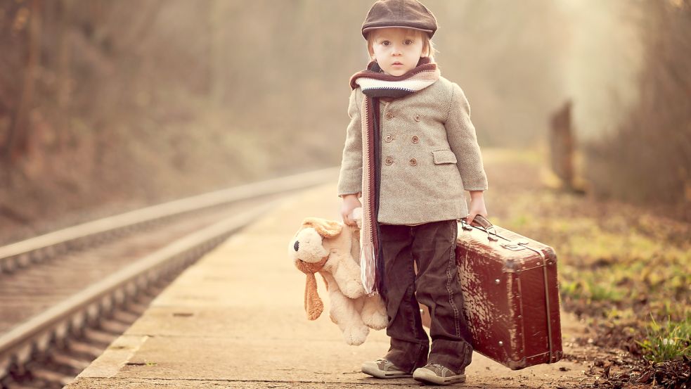 Fast immer reisten die Kinder ohne ihre Eltern mit dem Zug an. Symbolfoto: Tomsickova/stock.adobe.com