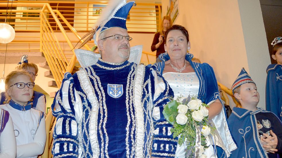 Seit zwei Jahren sind Hermann und Anja Schwaiger das Prinzenpaar des KdV Lila-Blau Rhauderfehn. Foto: Archiv