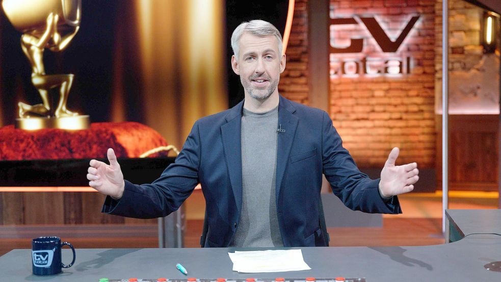 Der Entertainer Sebastian Pufpaff ist der neue Moderator von „TV total“. Die Identität des bekannten Sprechers der Einspielfilme und des Intros bleibt nach wie vor im Verborgenen. Foto: dpa/Henning Kaiser