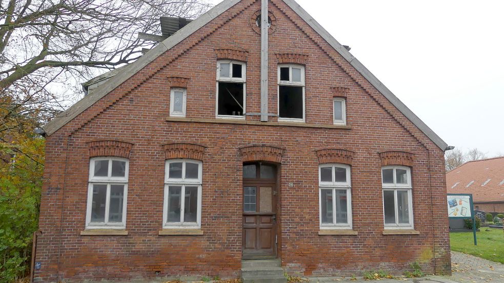 Das Gebäude steht seit 2010 leer. Damals hatte ein Brandstifter dort Feuer gelegt. Das Haus war danach unbewohnbar. Foto: Gettkowski