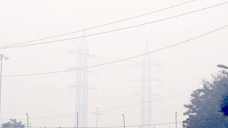 Morgendlicher Dunst und giftige Smog in Neu Delhi. Foto: Manish Swarup/AP/dpa