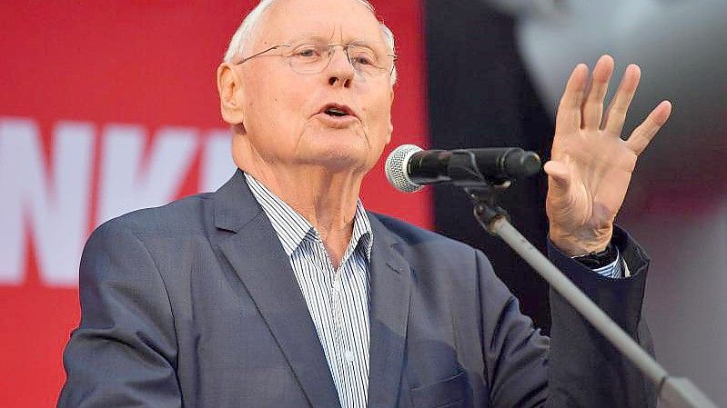 Oskar Lafontaine (Die Linke) bei einer Veranstaltung. Foto: Martin Schutt/dpa-Zentralbild/dpa/Archivbild