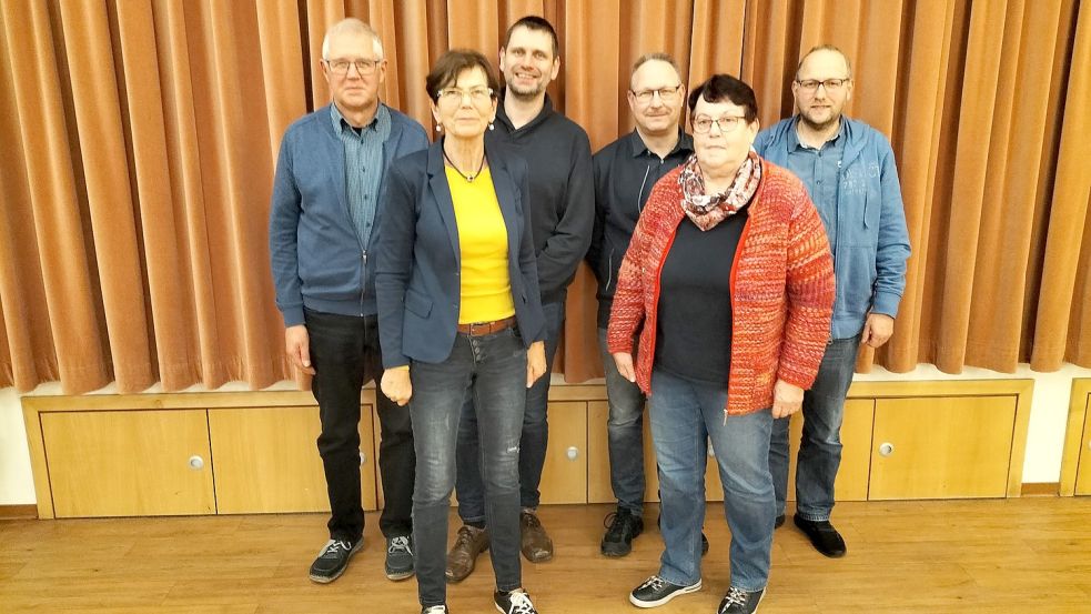 Lenken die Geschicke des Fördervereins St. Georg Strücklingen: Georg Wallschlag (von links), Rosa Strohschnieder, Stefan Stavermann, Stefan Volkmer, Maria Meyer und Daniel Schulte. Foto: Meyer