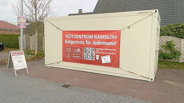 Der Container für das Testzentrum in Ramsloh wurde jetzt auf dem Parkplatz des Markant-Marktes wieder aufgestellt. Foto: privat