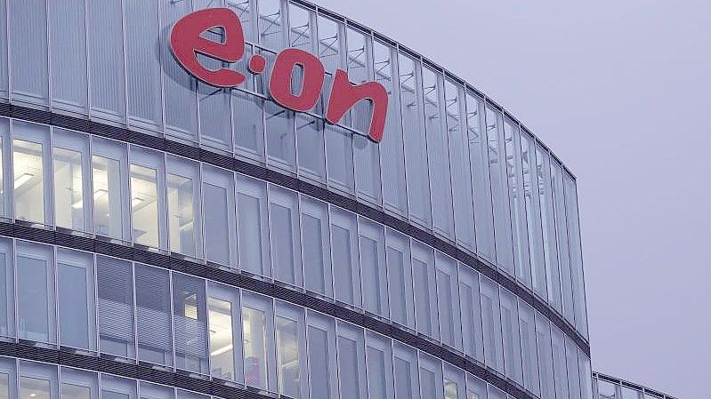 Blick auf die Eon-Unternehmenszentrale in Essen. Foto: Mona Wenisch/dpa