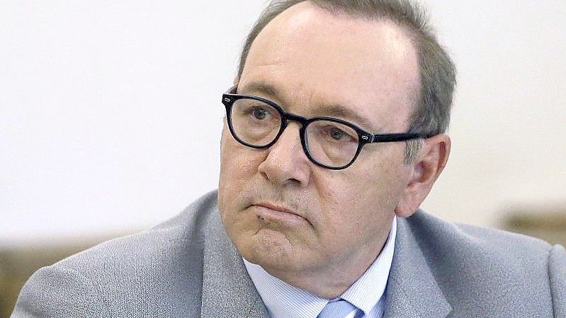 Kevin Spacey 2019 bei einer vorgerichtlichen Anhörung. Foto: Steven Senne/AP/dpa