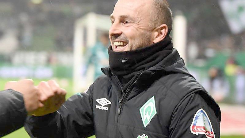 Übernimmt vorerst bei Werder Bremen das Training: Christian Brand. Foto: Carmen Jaspersen/dpa