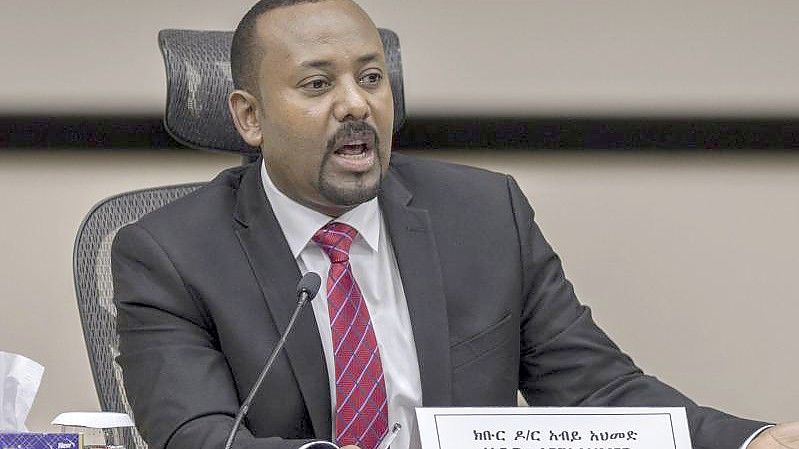 Abiy Ahmed, Premierminister von Äthiopien, ist auch Oberbefehlshaber der Truppen. Foto: Mulugeta Ayene/AP/dpa/Archiv
