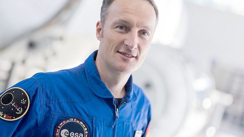 Matthias Maurer befindet sich auf der ISS im All. Foto: Rolf Vennenbernd/dpa